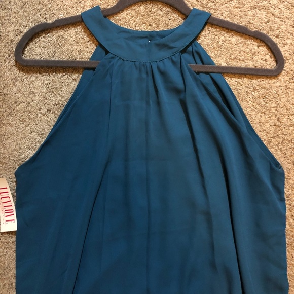 High neck sleeveless dress - Picture 2 of 3